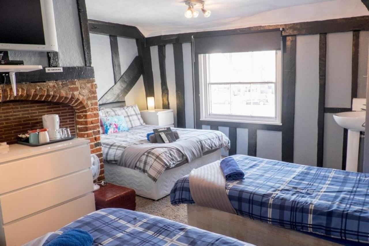 Oyo The Bell Hotel Hoddesdon Buitenkant foto